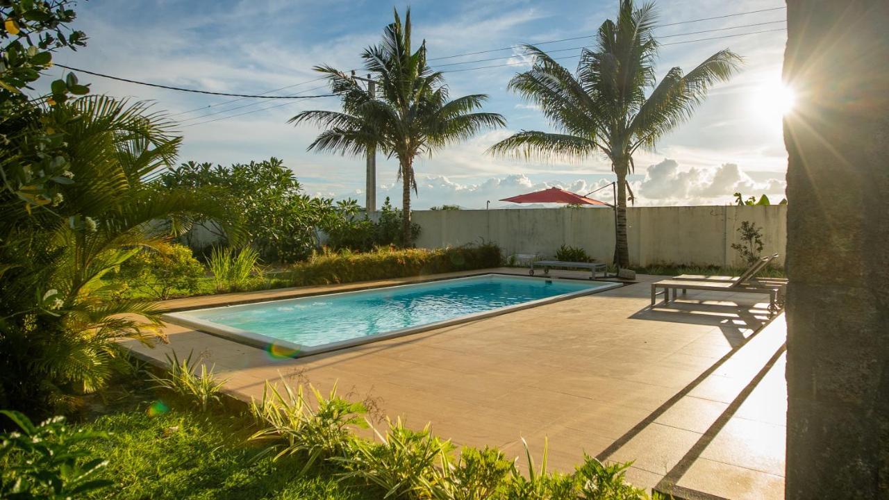 Villa Angelou - Sunlit Beach Getaway With Pool And Wifi Беле Маре Екстериор снимка
