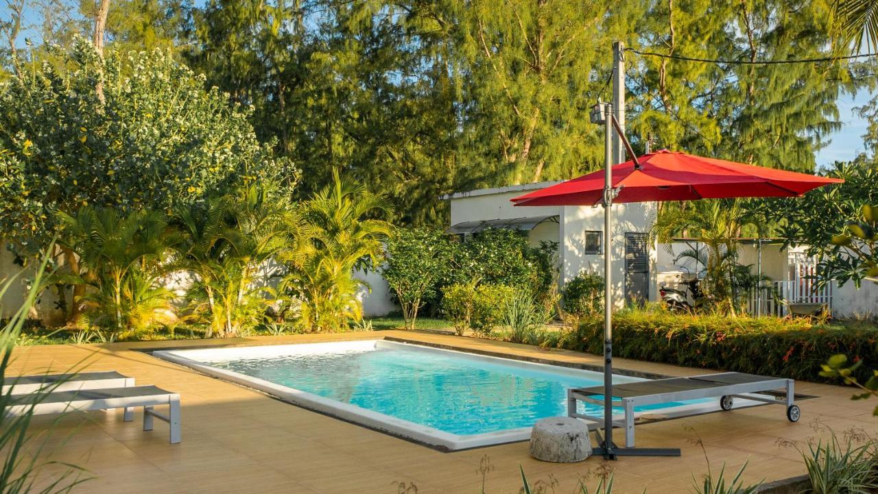 Villa Angelou - Sunlit Beach Getaway With Pool And Wifi Беле Маре Екстериор снимка