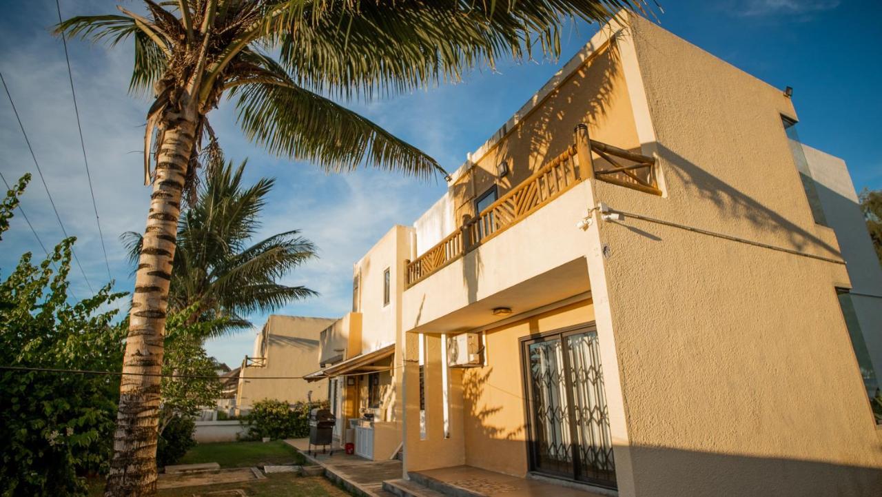 Villa Angelou - Sunlit Beach Getaway With Pool And Wifi Беле Маре Екстериор снимка